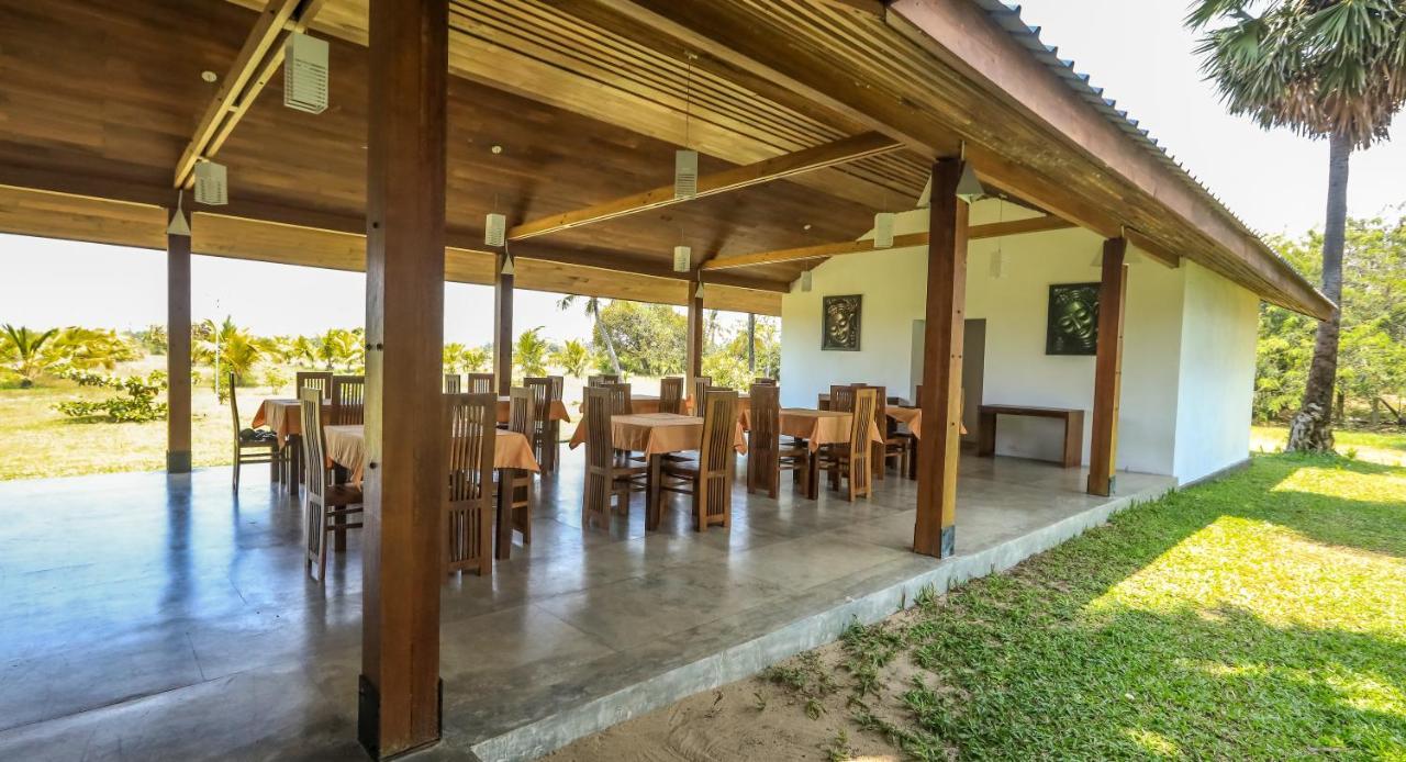 Hotel Kayjay Palms Passikudah Exterior foto