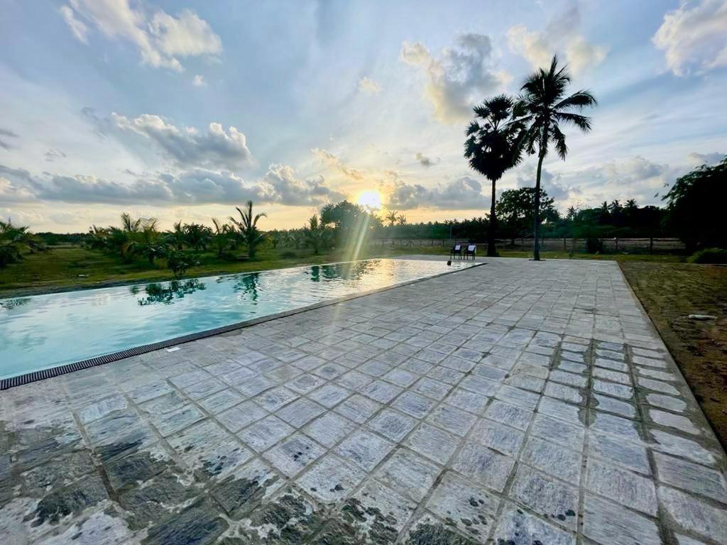 Hotel Kayjay Palms Passikudah Exterior foto