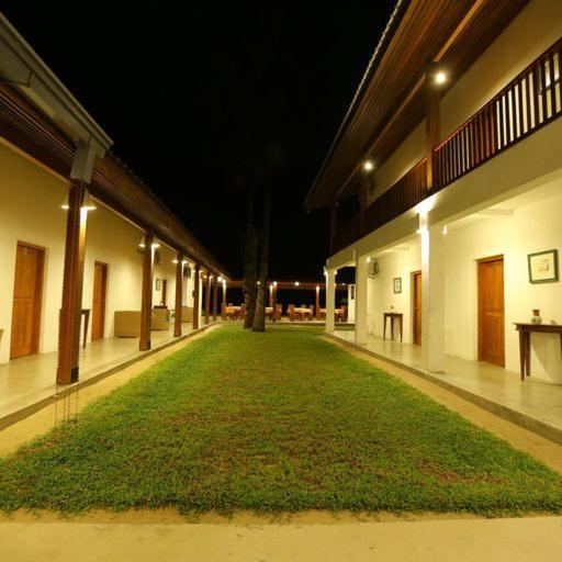 Hotel Kayjay Palms Passikudah Exterior foto