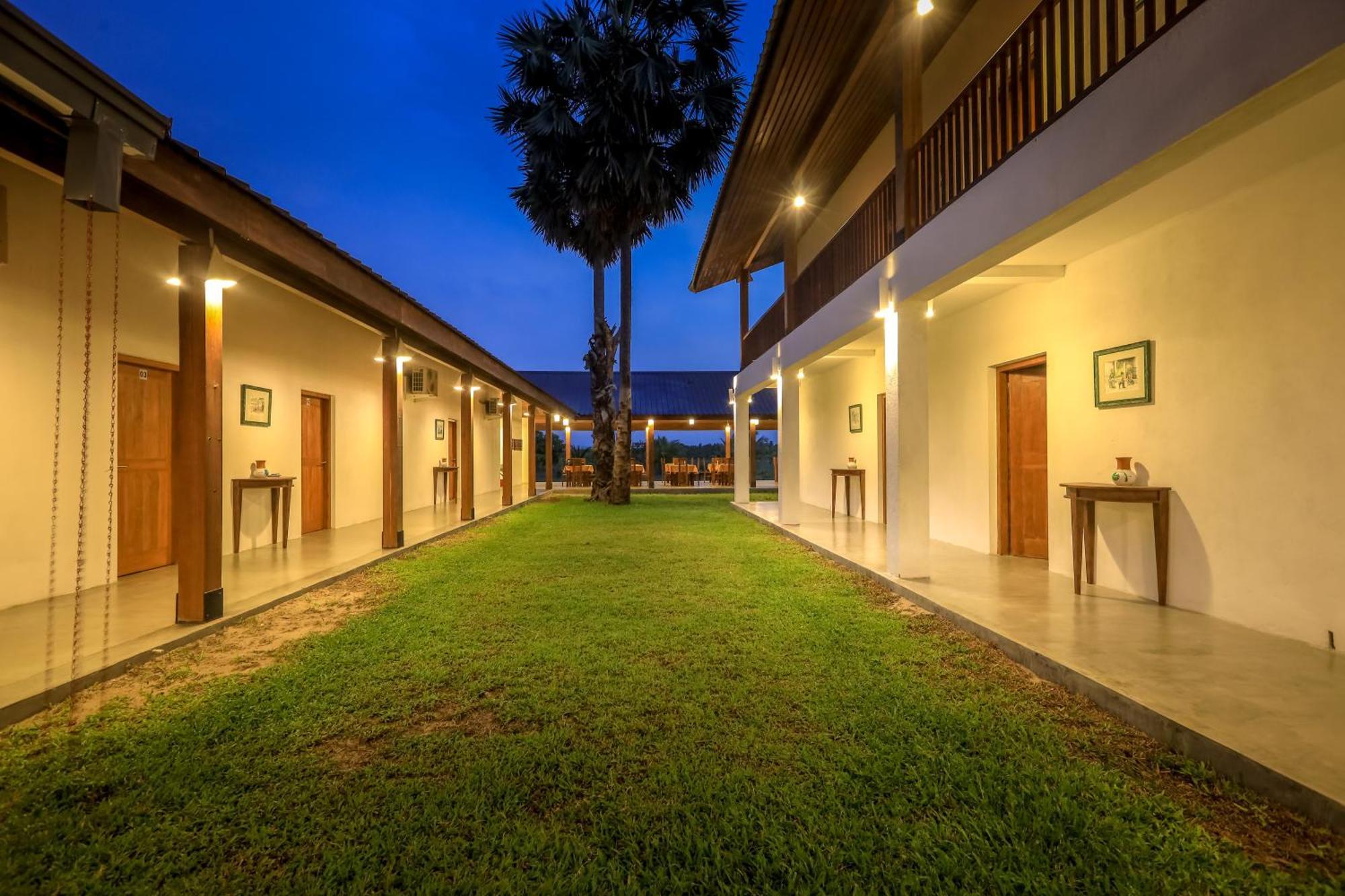 Hotel Kayjay Palms Passikudah Exterior foto